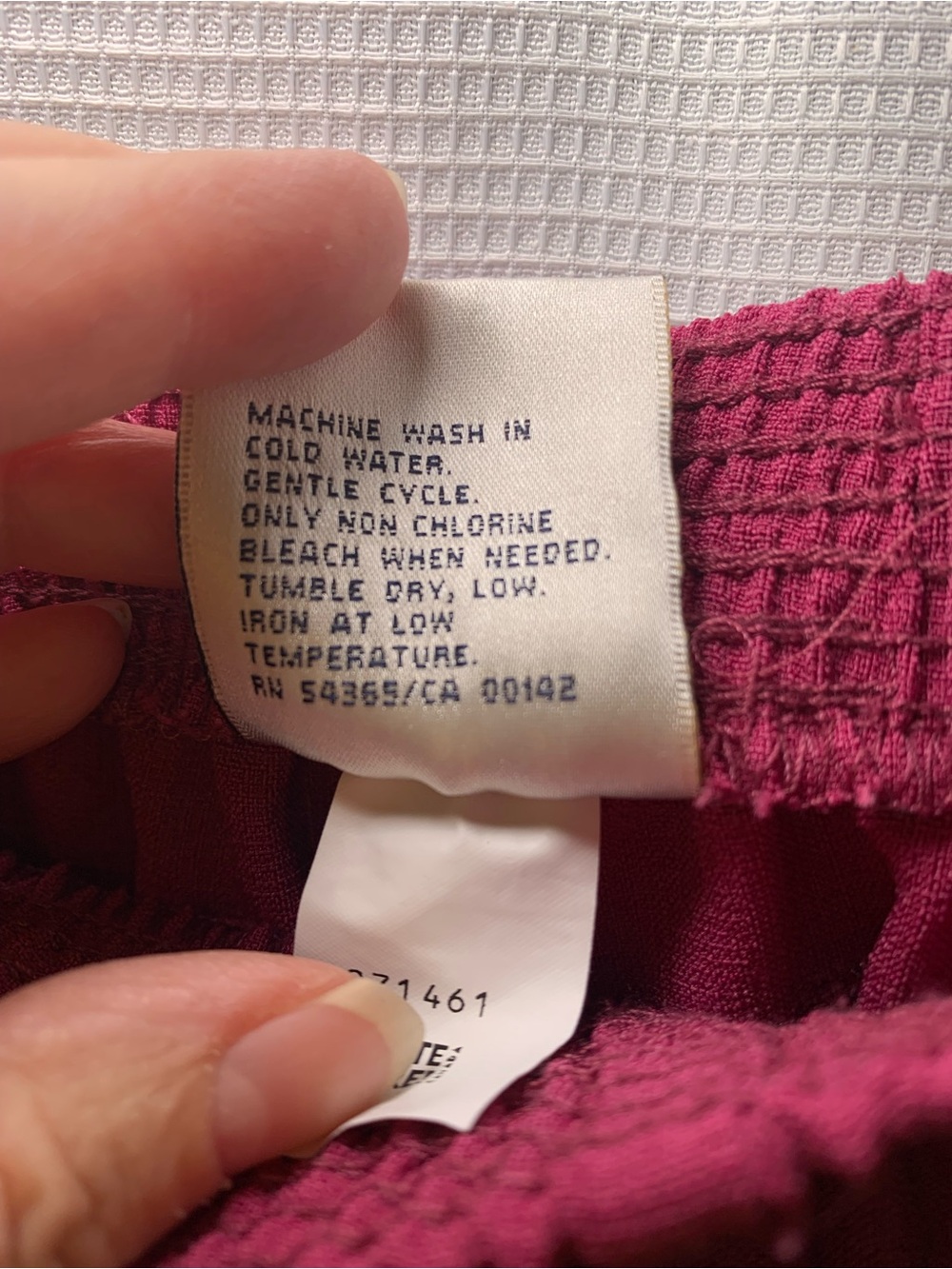 Allison Daley Straight-Leg Pants in Raspberry - Picture 4 of 5